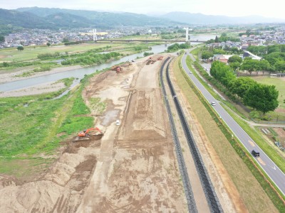 工事だより5月号（埴生遊水地背割堤工事）