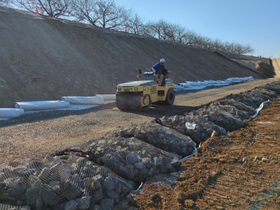 工事だより2月号（立ヶ花上流河道掘削外その2工事）